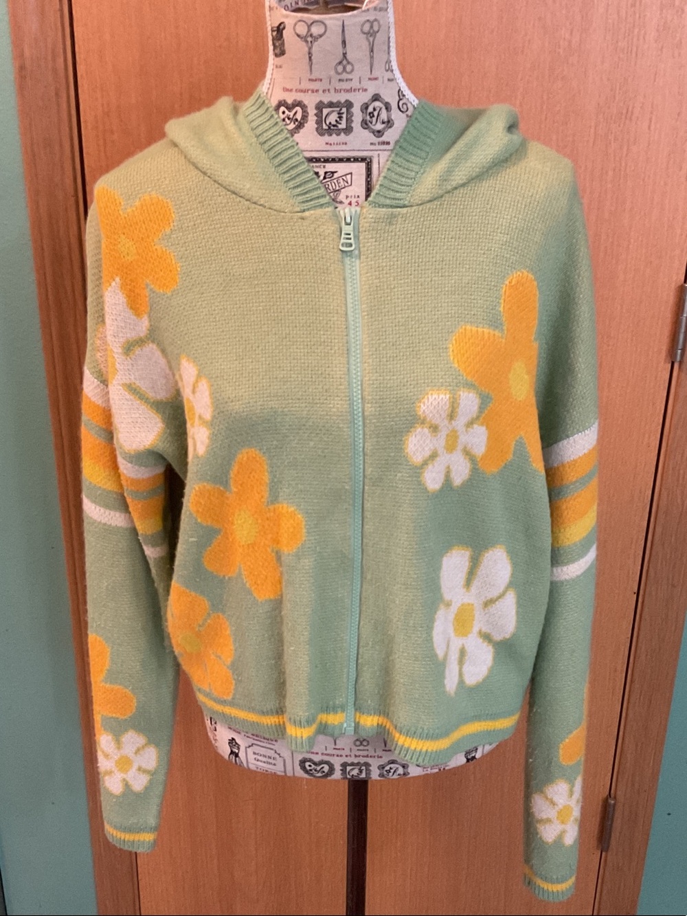 Mint Green Floral Zip Hoodie Cardigan with Yellow Accents